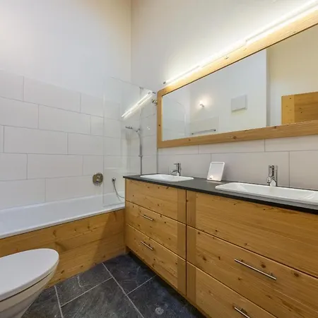Montagnard 12 - Access - Car And Careless Holidays! Apartment *