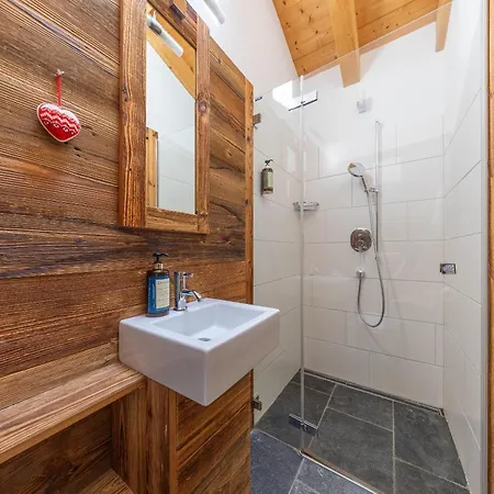 Montagnard 12 - Access - Car And Careless Holidays! * Nendaz