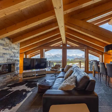 Montagnard 12 - Access - Car And Careless Holidays!