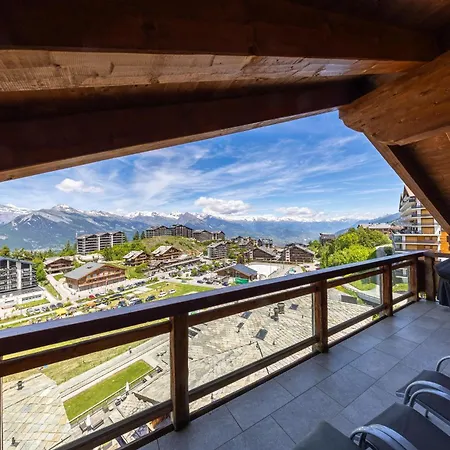 Montagnard 12 - Access - Car And Careless Holidays! *